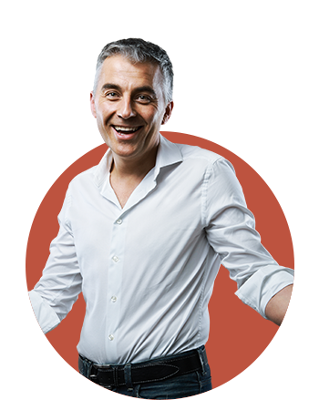 Man in restaurant-brasserie-outfit als profiel voor de horeca bij MDH Foodservice